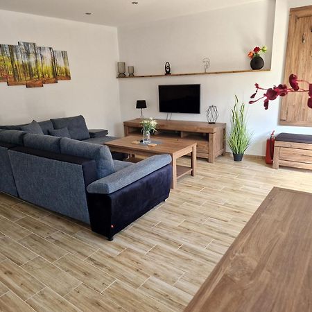 Restaurace U Matěje B&B Nove Mesto pod Smrkem Exteriér fotografie