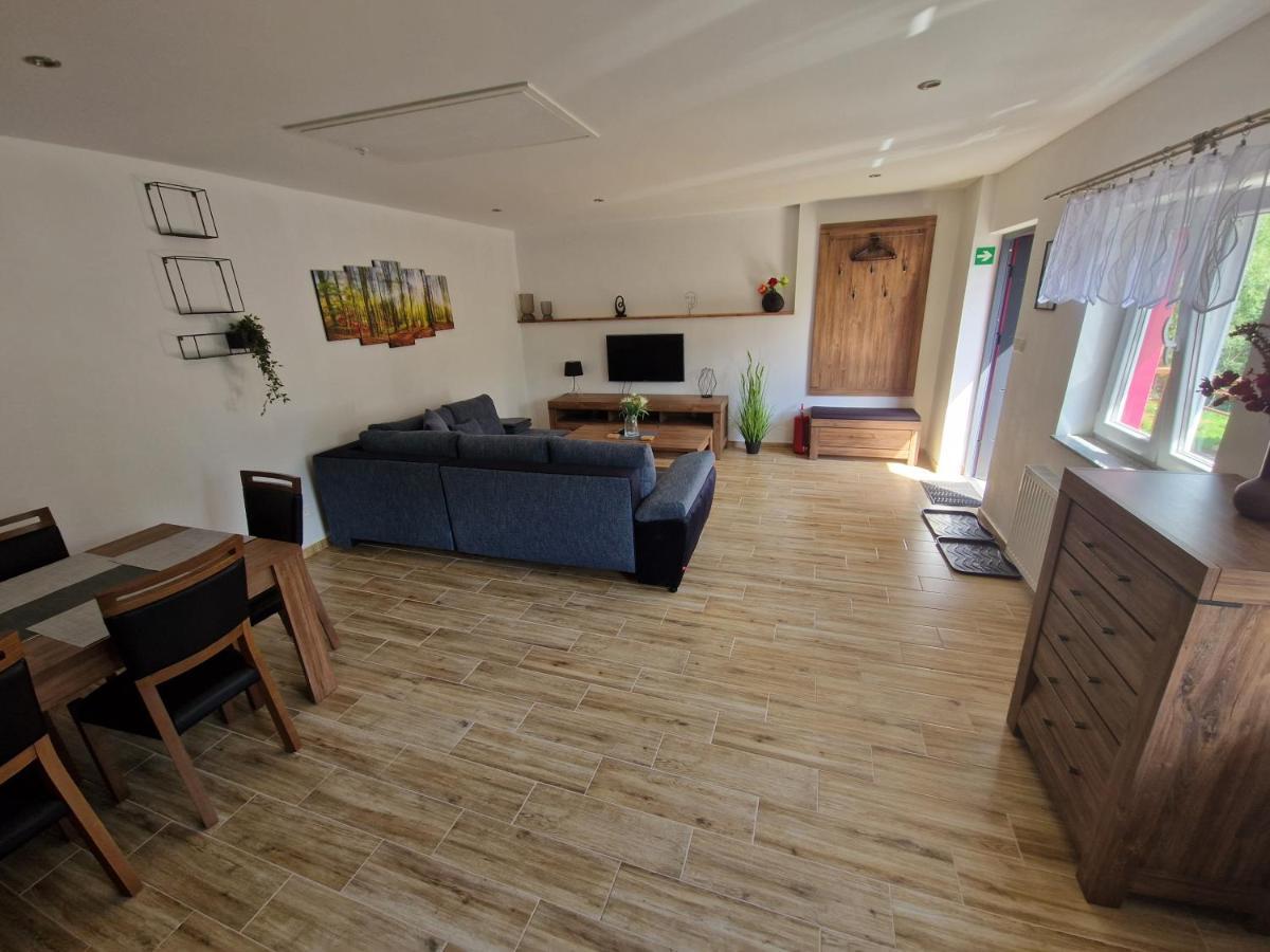 Restaurace U Matěje B&B Nove Mesto pod Smrkem Exteriér fotografie
